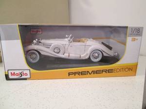 Maisto 118 scale Mercedes Benz 500...