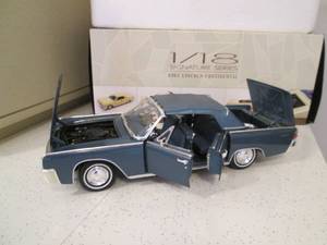 Lucky die cast signature series 196...