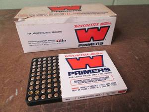 Box of 1000 Winchester large pistol...