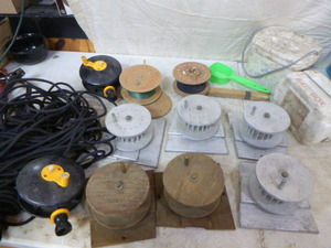 lot 27 image: Fishing Items