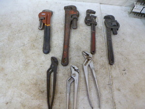 lot 70 image: Wrenches
