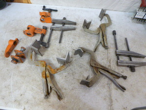 lot 72 image: Miscellaneous Grips