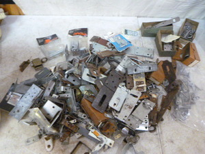 lot 101 image: Miscellaneous Hardware