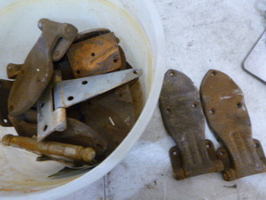 lot 109 image: Miscellaneous Hinges