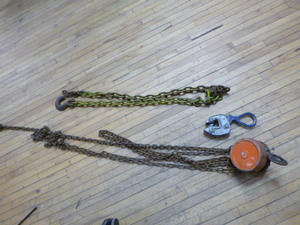 lot 114 image: Campbell 12 Ton Hoist
