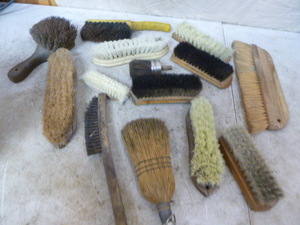 lot 119 image: Miscellaneous Brushes