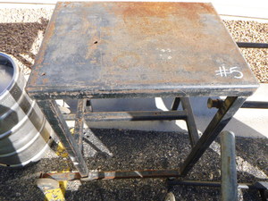 lot 5 image: Metal Work Table on Wheels