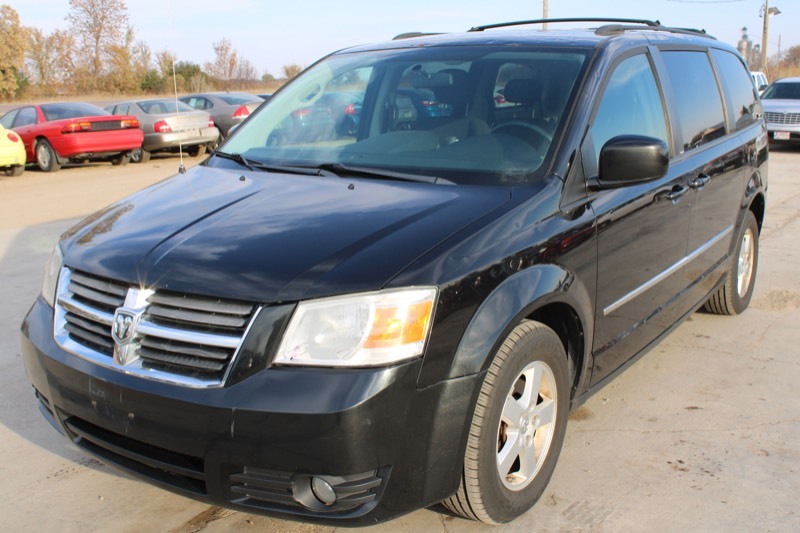 2430 MN Auto Auctions Thursday Night LET US SELL YOUR CAR HALF