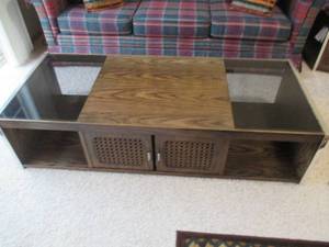 Coffee table, top is 25x60...
