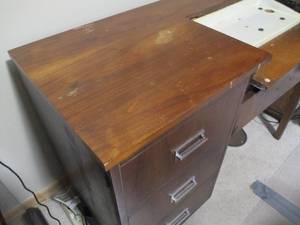 Sewing machine cabinet for Singer m...