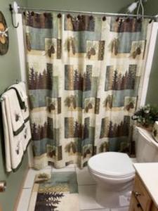 Bathroom wall decor