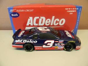 ACTION COLLECTABLES - 124  SCALE DIE CAST - DALE EARNHARDT #3 AC DELCO - 1997 MONTE CARLO