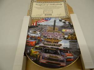 HUNTER MANUFACTURING GROUP - A NEW TRADITION - MOTOSPORT COLLECTORS PLATE - COA