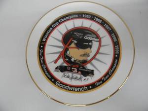 HUNTER MANUFACTURING GROUP - DALE EARNHARDT - COLLECTORS PLATE