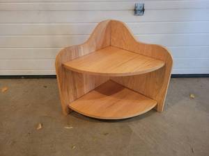 lot 200 image: Solid Wood Corner Shelf - 18 x 18 x 21 Tall - NO SHIPPING