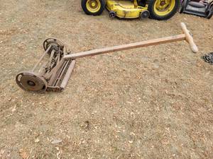 lot 213 image: Antique HUDSON Reel Mower - NO SHIPPING