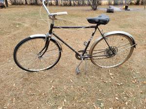 lot 216 image: Vintage Mens Coast-to-Coast Bicycle - NO SHIPPING