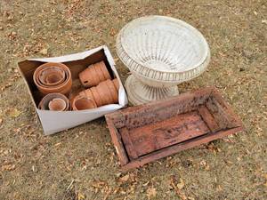 lot 234 image: Lot of Assorted Pots and Planter - NO SHIPPING