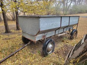 lot 123A image: Flare Wagon on Old Mercury Frame Gear - Wagon is Approx. 10 x 5 x 32 - NO SHIPPING