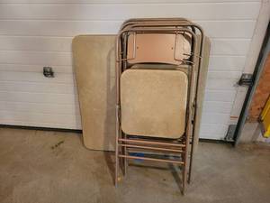 lot 182 image: Folding Chairs and Card Table - NO SHIPPING