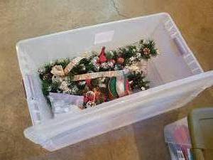 lot 284 image: Large Tote w Christmas Decorations - NO SHIPPING