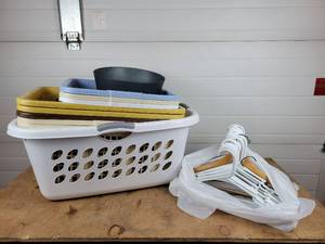 lot 183 image: Lot of (9) Laundry Baskets, Trash Cans, and Hangers - NO SHIPPING