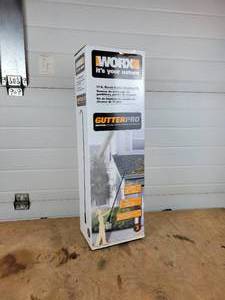 lot 186 image: NIB WORX 11 Reach Gutter Cleaner - Attaches to Most Blowers