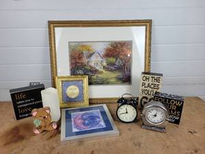 lot 198 image: Deer Framed Print - Nicky Boehme and Assorted Home Dcor - NO SHIPPING