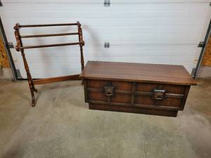 lot 137G image: Vintage Lane Cedar Chest and Quilt Rack - NO SHIPPING