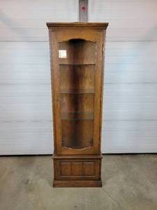 lot 137I image: Beautiful Solid Wood Curio Cabinet - NO SHIPPING