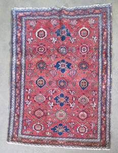 lot 85 image: Vintage Persian Hand Knotted Farahan Serouk Rug