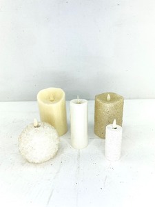 lot 449 image: 5 White and Ivory Glittery Flameless Candles, Luminara