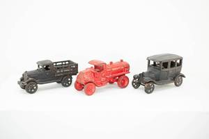 lot 351 image: 3 Antique Cast Iron Toy Cars & Trucks