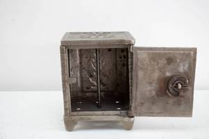 lot 347 image: Antique National Safe Miniature Piggy Bank