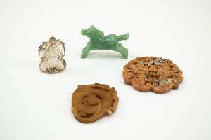 lot 320 image: 4 Hardstone Asian Themed Items
