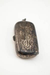 lot 405 image: R. Blackinton & Co. Silver Double Sovereign Style Spring Loaded Coin Case