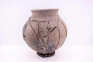 lot 396 image: Vintage Mexican Indigenous Tarahumara Style Pottery Vessel