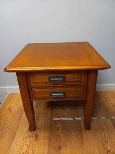 VINTAGE MID CENTURY MODERN TWO DRAWER WALNUT NIGHTSTAND