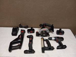 CRAFTSMAN 5 PIECE SET WITH CHARGER & 2 BATTERIES