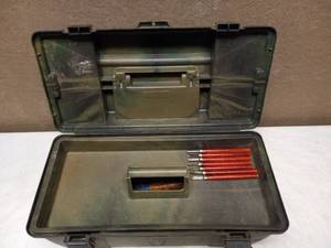 PLANO TOOLBOX WITH CARVING TOOLS