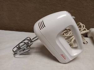 (3) KITCHEN MIXERS