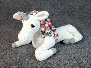 lot 3017 image: Scarlet Crocheted Cotton Yarn by Gayle Bitker of Everything in Knots