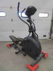 ELLIPTCIAL MACHINE