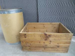 NICE WOOD CRATE  DRY BARRELL