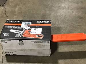 lot 70 image: Echo 14 in. 30.5 cc Gas 2-Stroke Cycle Chainsaw customer Return see pictures