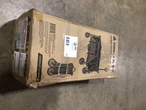 lot 76 image: Gorilla Carts Collapsible Folding Outdoor Utility Wagon
