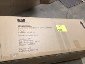 lot 27 image: Home Accents 7.5 ft Jackson Noble Christmas Tree