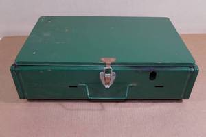 Coleman 2 Burner Liquid Fuel Camping Stove