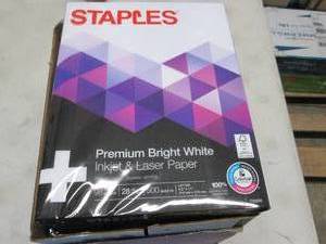 lot 6 image: 4 Reams Staples Premium Bright Whit...