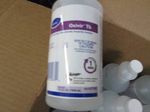 lot 96 image: 12 - 32 oz Bottles Diversey Oxivir ...